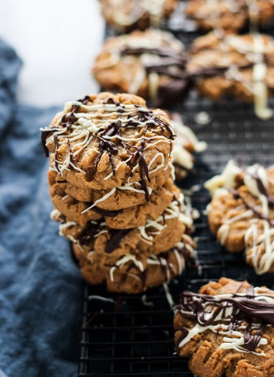 Vegan Peanut Butter Cookies w/ Chocolate Drizzle
