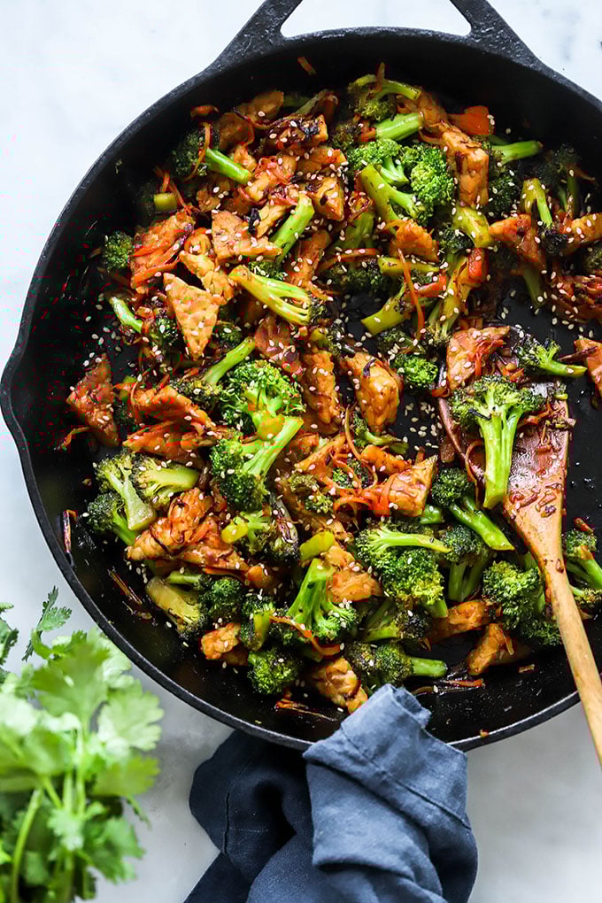 Teriyaki tempeh and broccoli stir fry