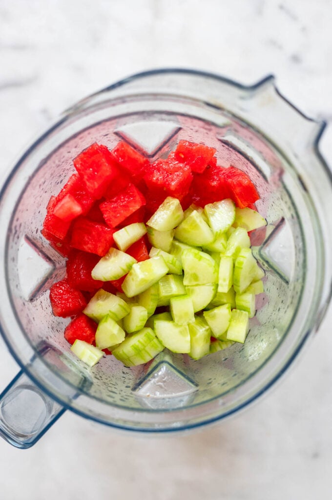 margarita ingredients in blender.
